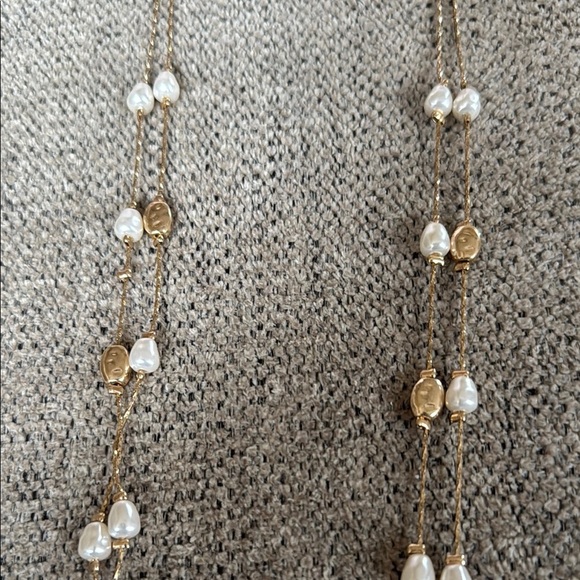 Banana Republic Gold and Cream Necklace - Picture 5 of 6